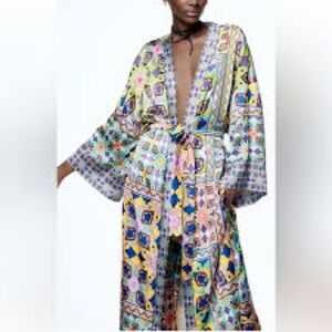 Zara Kimono robe floral satin effect midi multicolor split hem